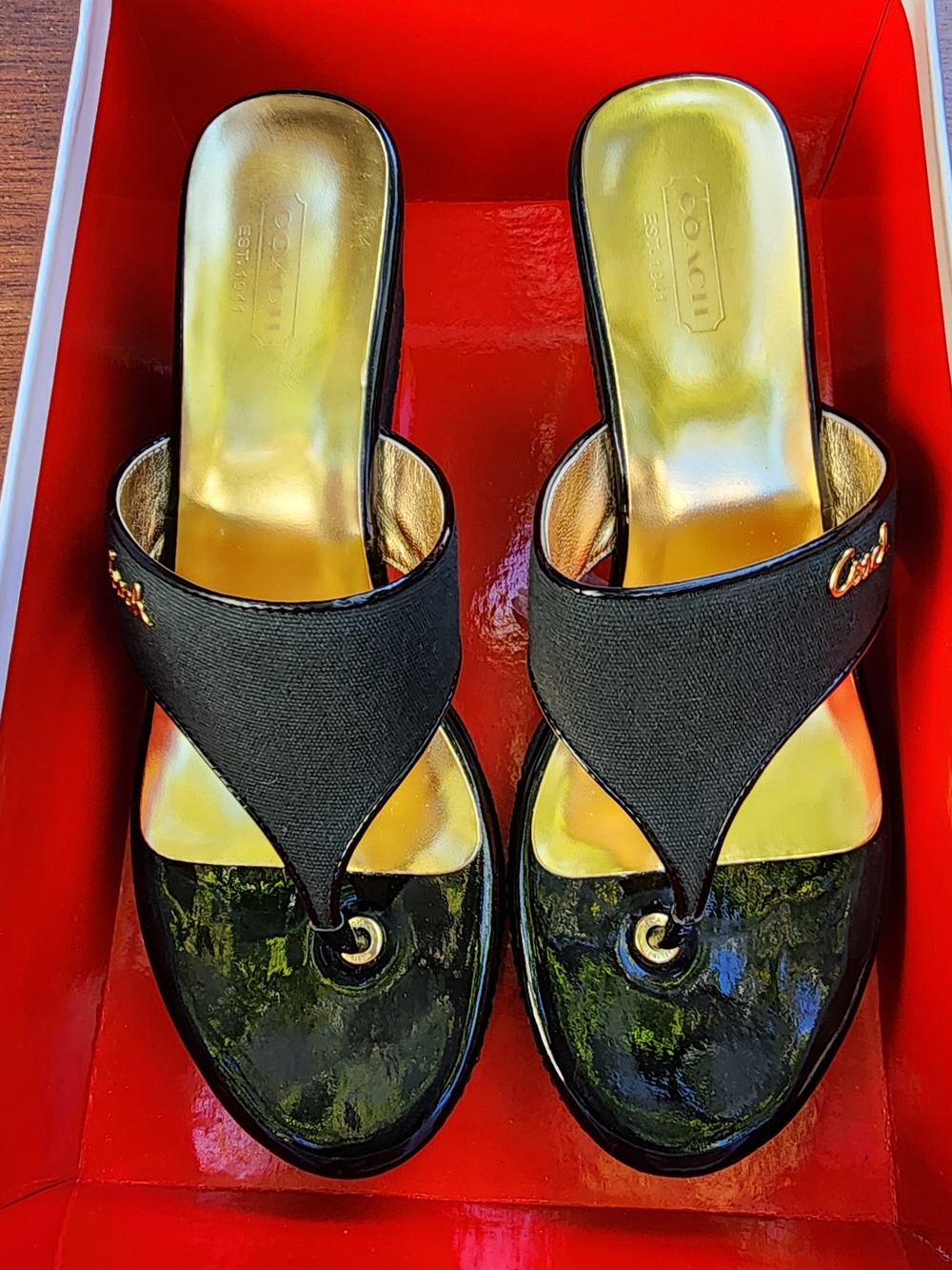 COACH Black Patent Leather Gold Metallic Thong Wedge Sandals Size 8 - Picture 1 of 11